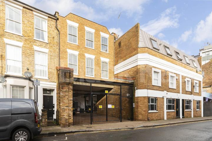 Brand new refurbished 2 bed on the top floor of a gated development  Hargrave Road, Archway